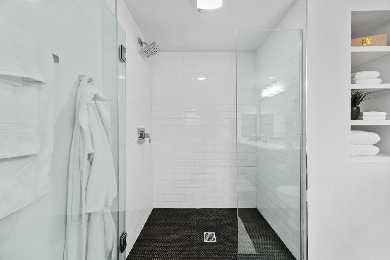 Fairfax District Chic City Oasis 2 Bedroom Apt With Den 136 Лос Анджелис Екстериор снимка
