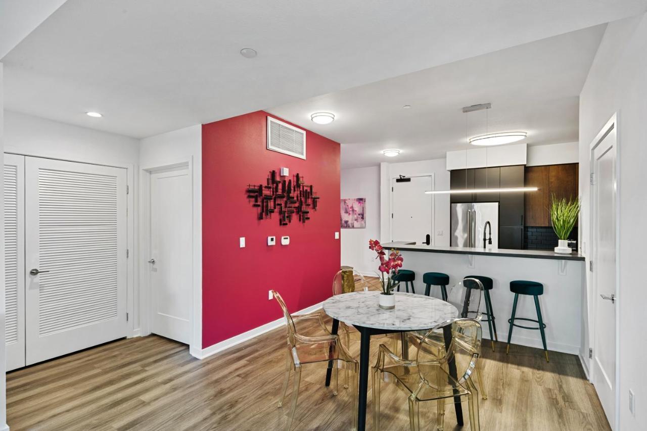 Fairfax District Chic City Oasis 2 Bedroom Apt With Den 136 Лос Анджелис Екстериор снимка