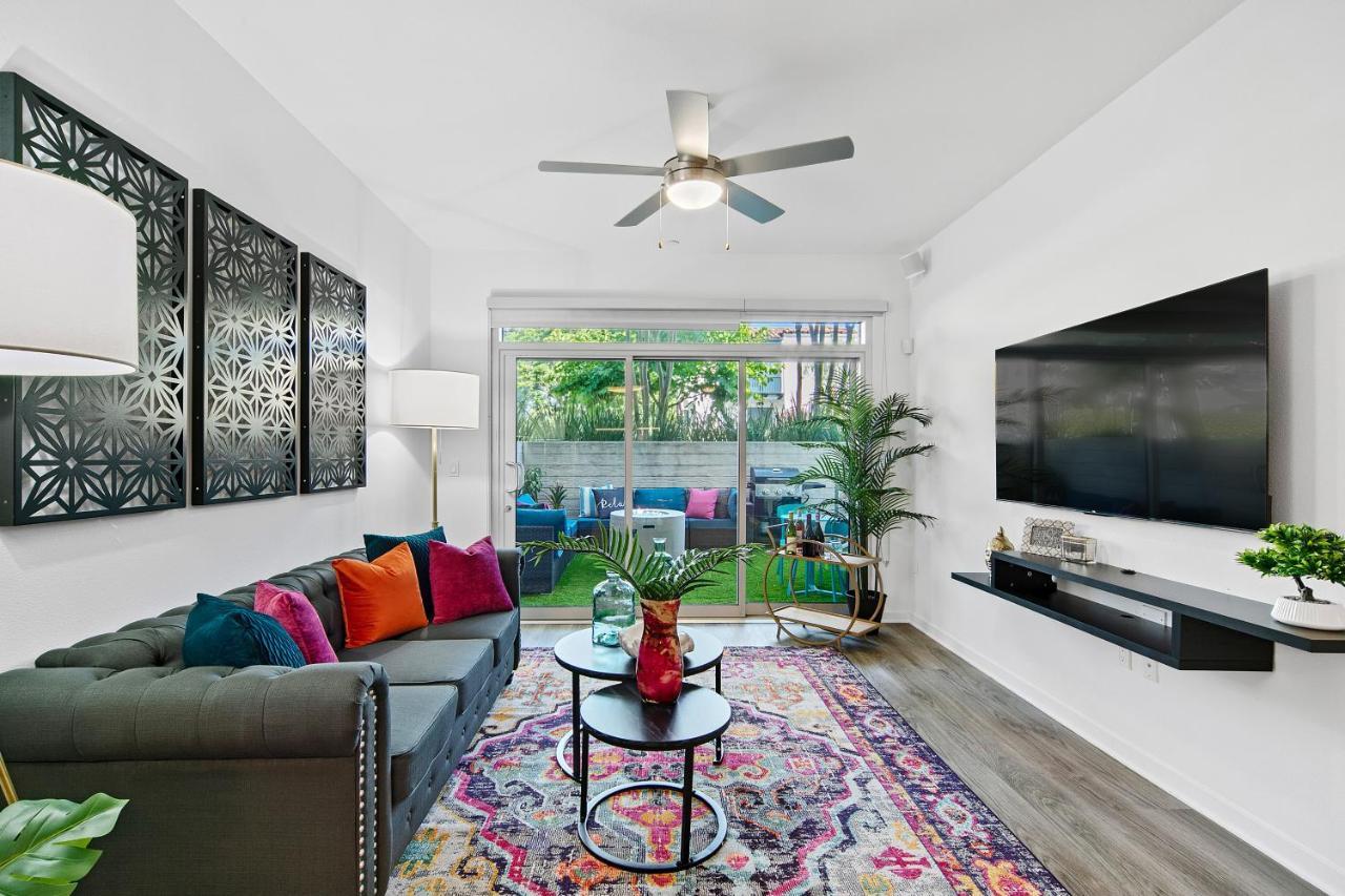 Fairfax District Chic City Oasis 2 Bedroom Apt With Den 136 Лос Анджелис Екстериор снимка